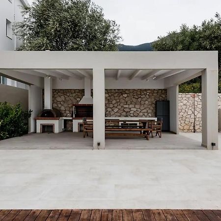 Etherealvilla-Family Villa With Pool 로우드하타 외부 사진
